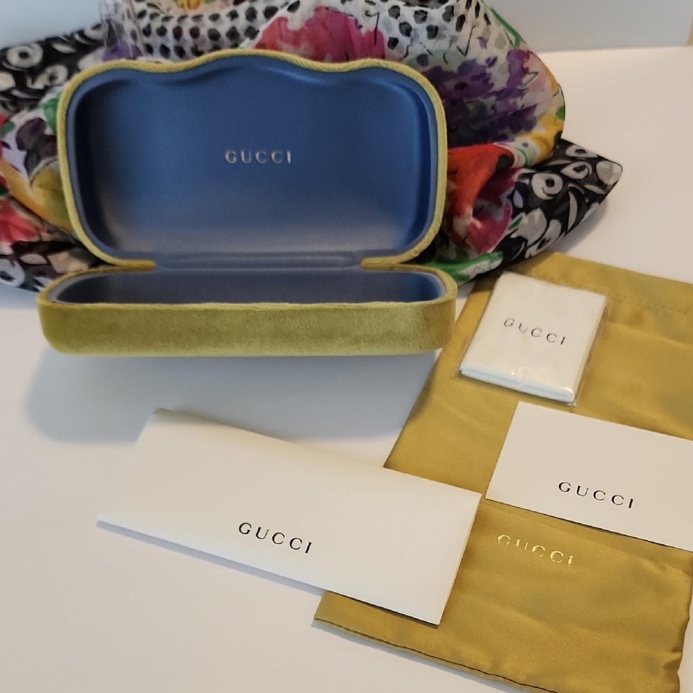 Gucci Lime Green Velvet Glasses Case